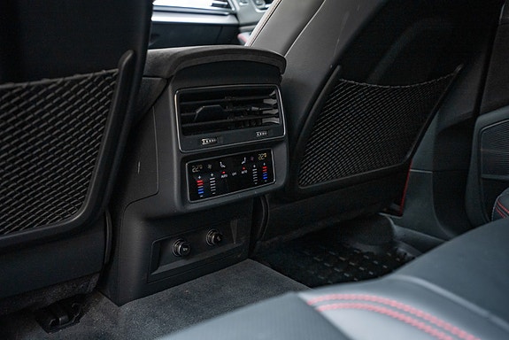 Audi RS Q8 24 of 26