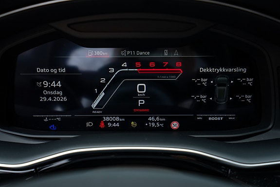 Audi RS Q8 14 of 26