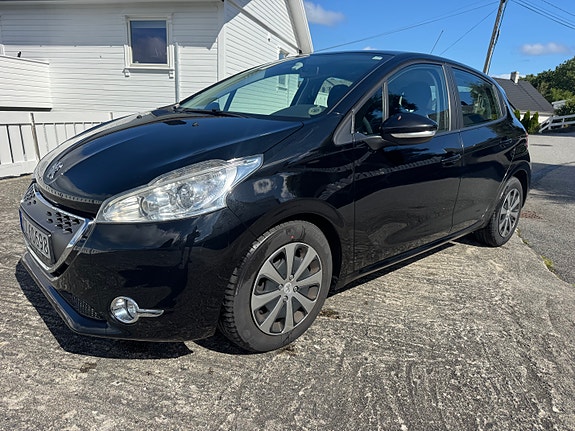 Peugeot 208 8 of 14