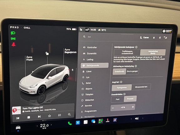 Tesla Model Y 13 of 19