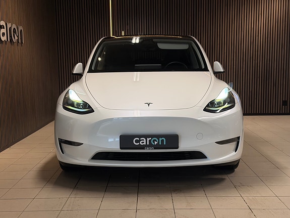 Tesla Model Y 2 of 19