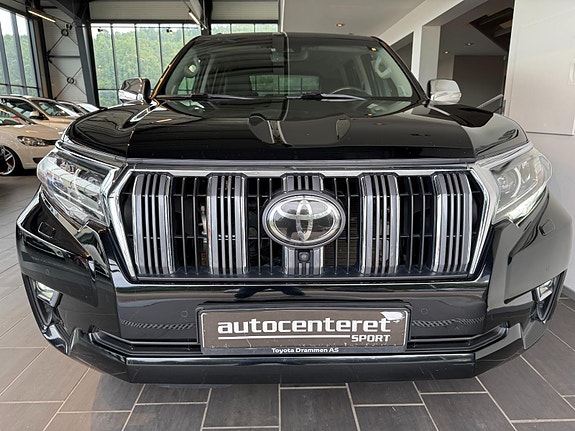 Toyota Land Cruiser 2 of 17