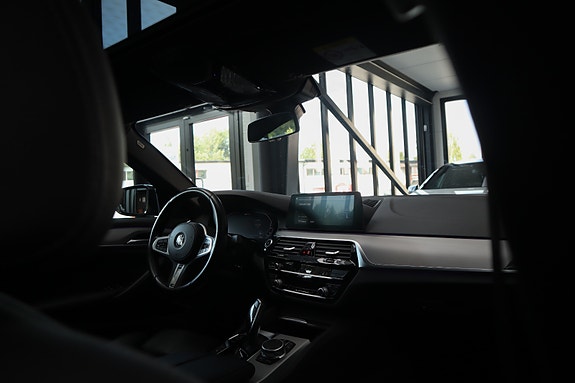 BMW 530e 23 of 30