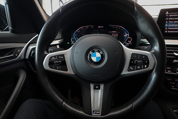 BMW 530e 29 of 30