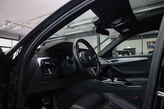 BMW 530e 26 of 30