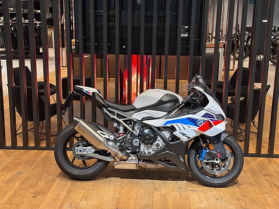 BMW S 1000 RR - Godt utstyrt! 2 of 14