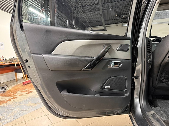 Citroen C4 Picasso 10 of 30