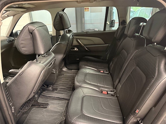 Citroen C4 Picasso 12 of 30