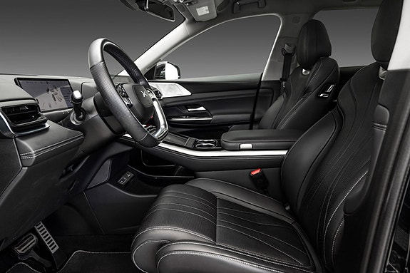 XPeng G9 11 of 30