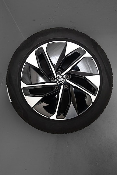 Volkswagen ID.4 9 of 28