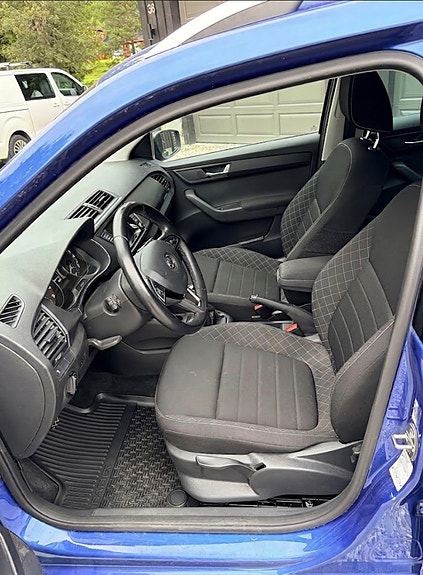 Skoda Fabia 5 of 19