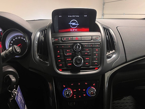 Opel Zafira Tourer 23 of 30