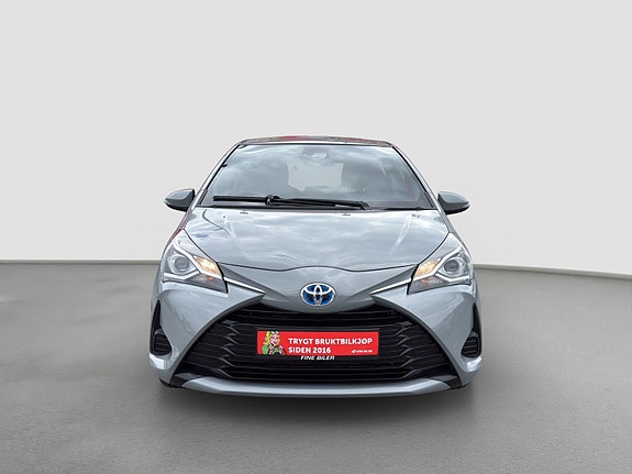 Toyota Yaris 9 of 26