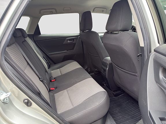 Toyota Auris 23 of 24