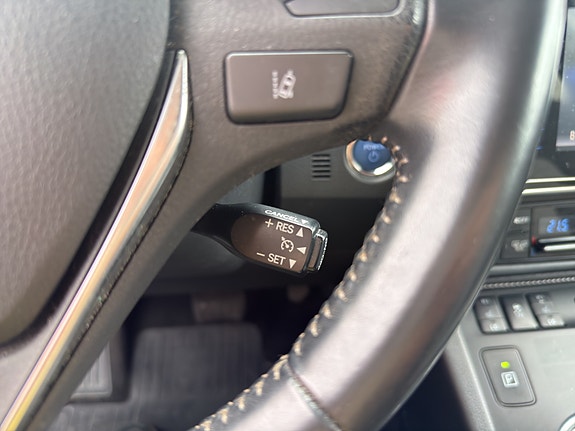 Toyota Auris 15 of 24
