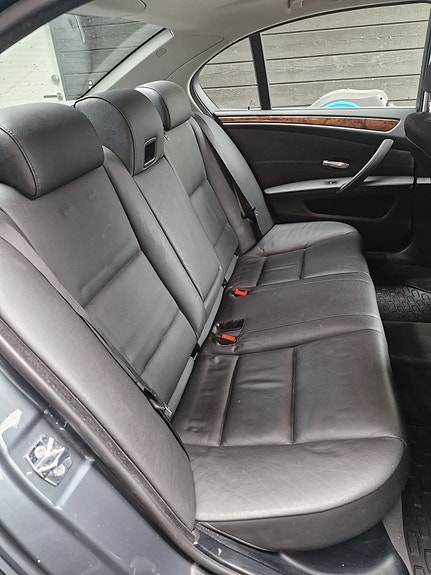 BMW 523i 23 of 27