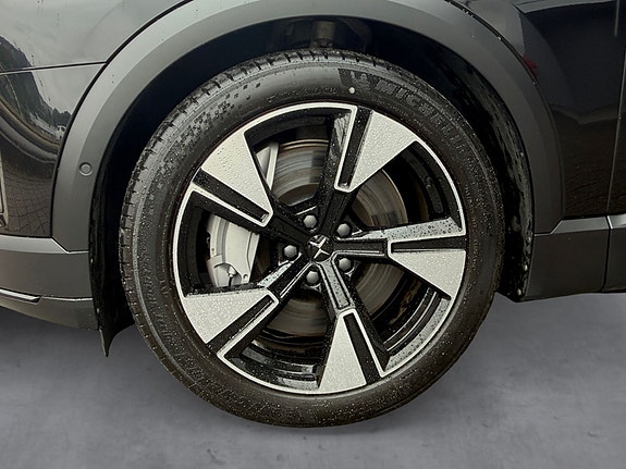 Polestar 3 9 of 19