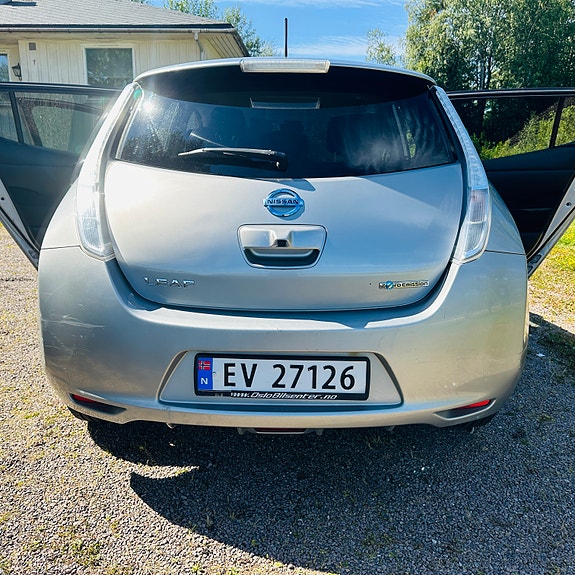 Nissan Leaf 6 of 17