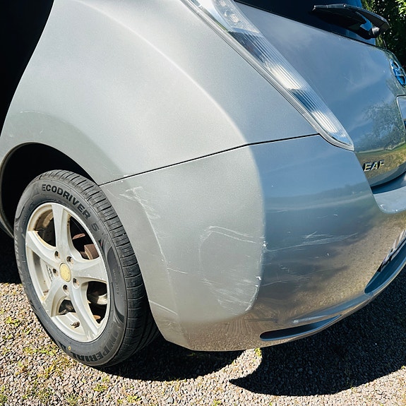 Nissan Leaf 7 of 17