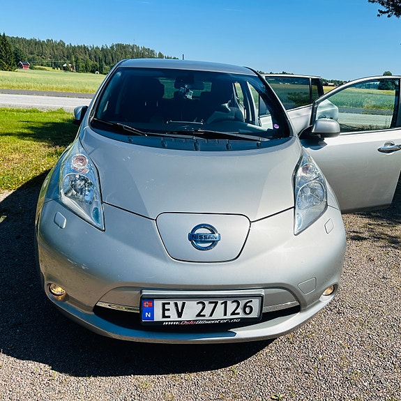 Nissan Leaf 4 of 17