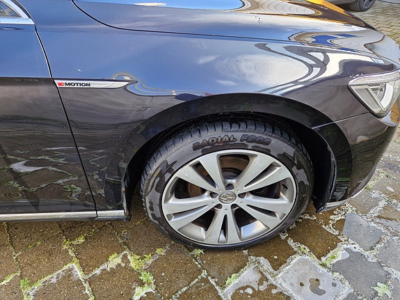 Volkswagen Passat 21 of 26