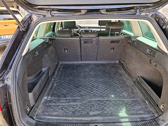 Volkswagen Passat 7 of 26