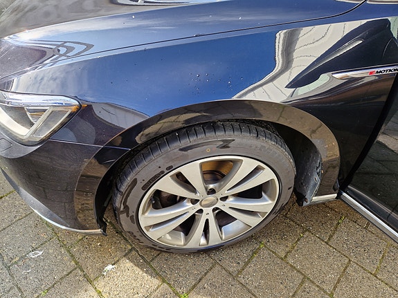 Volkswagen Passat 22 of 26