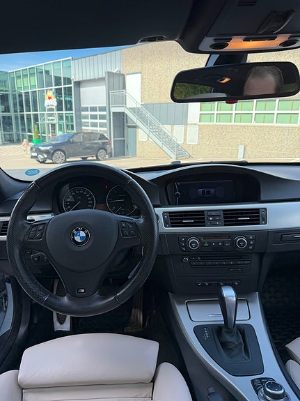 BMW 320xd 12 of 18