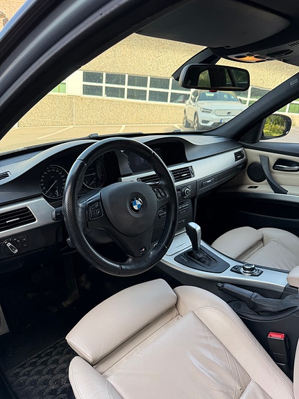 BMW 320xd 11 of 18