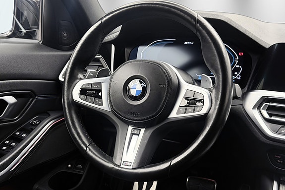 BMW 330e 19 of 30