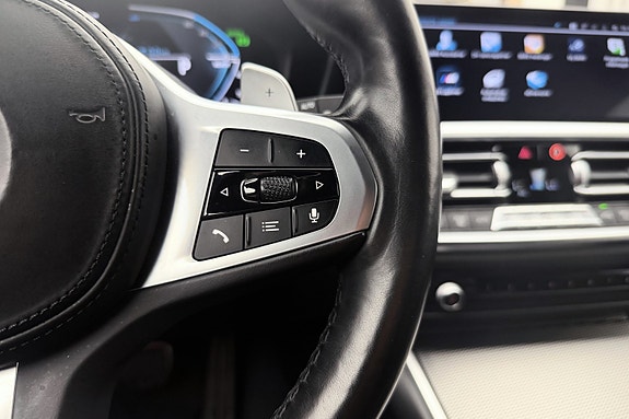 BMW 330e 22 of 30