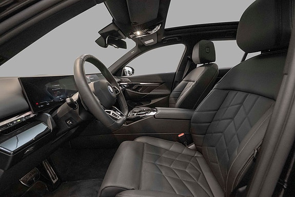 BMW i5 9 of 25