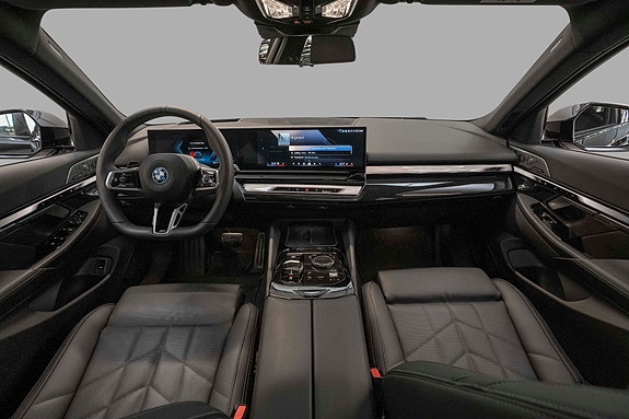 BMW i5 16 of 25