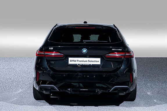 BMW i5 6 of 25