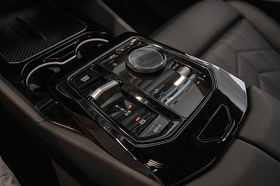 BMW i5 17 of 25