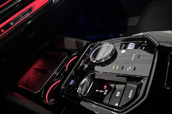 BMW i5 16 of 30