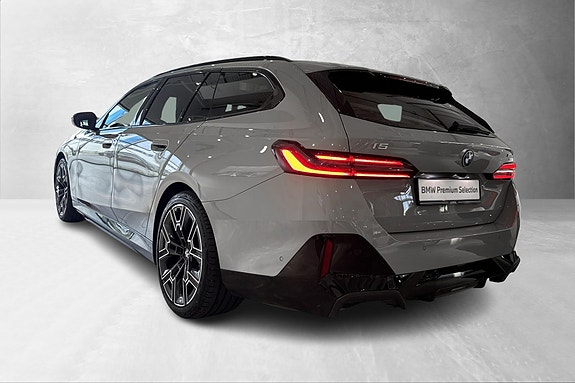 BMW i5 3 of 30