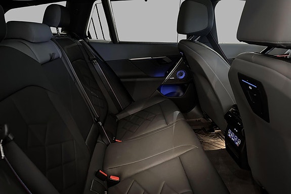 BMW i5 19 of 30