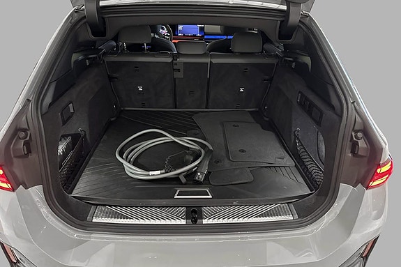 BMW i5 21 of 30