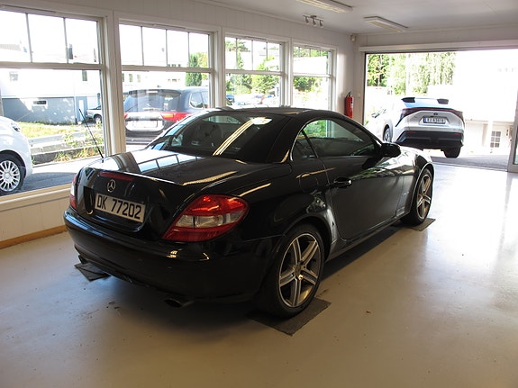 Mercedes-Benz SLK200 5 of 16