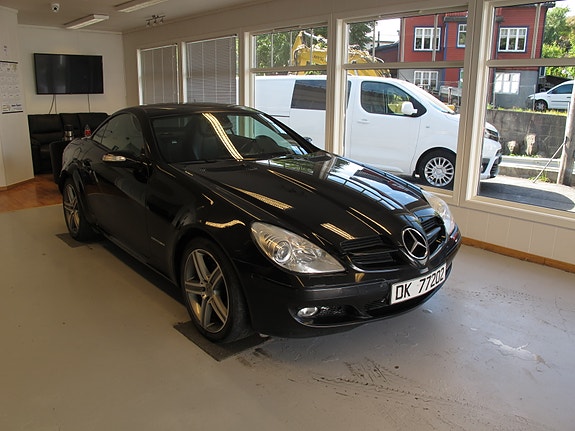 Mercedes-Benz SLK200 3 of 16