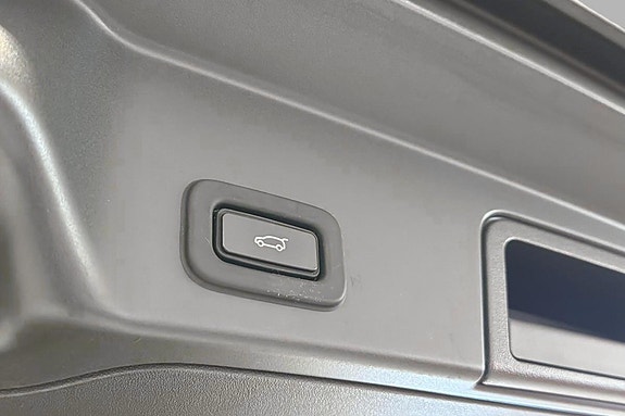 Land Rover Range Rover Evoque 27 of 30