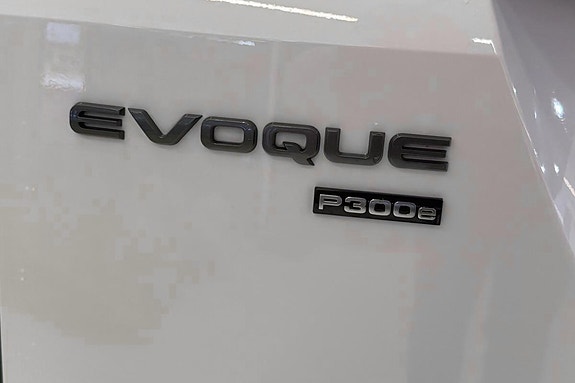 Land Rover Range Rover Evoque 28 of 30