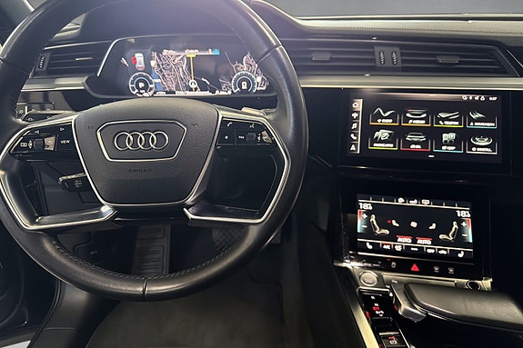 Audi e-tron Sportback 10 of 19
