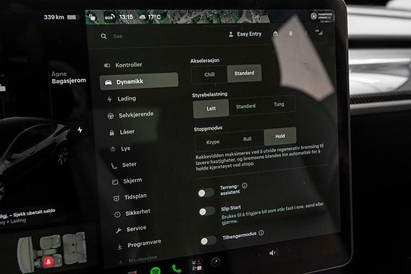 Tesla Model Y 22 of 30