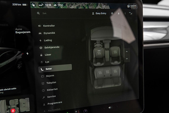 Tesla Model Y 24 of 30