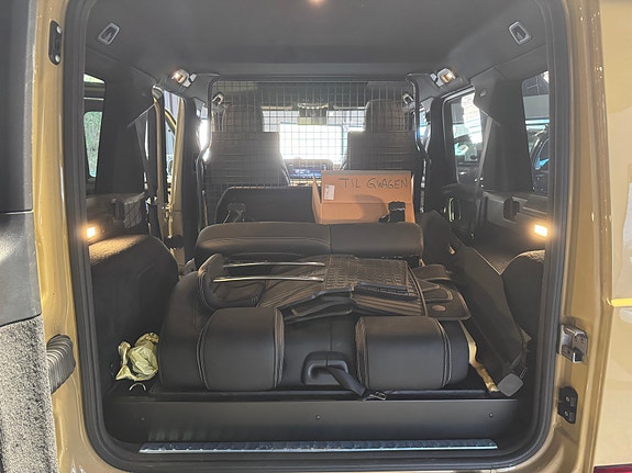 Mercedes-Benz G400 30 of 30