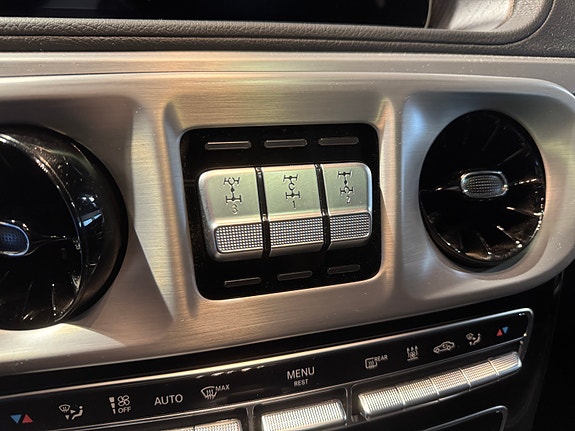 Mercedes-Benz G400 14 of 30