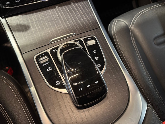 Mercedes-Benz G400 12 of 30
