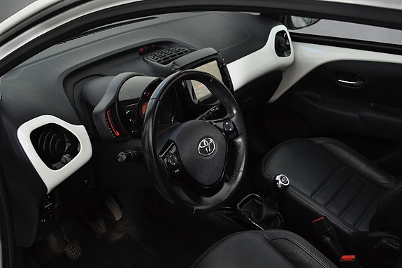Toyota Aygo 8 of 15